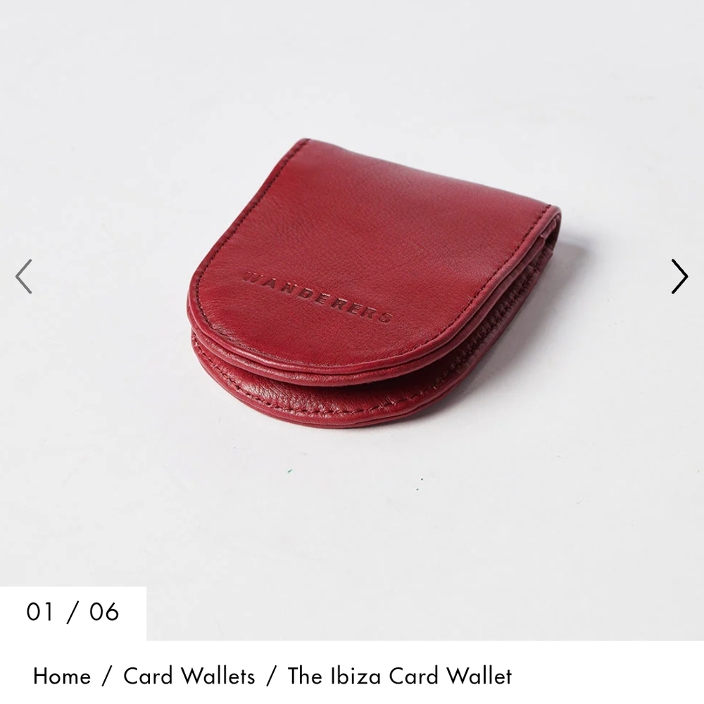 Elegant Leather Crossbody Bag with Buckle Detail - Picture 2 of 3
